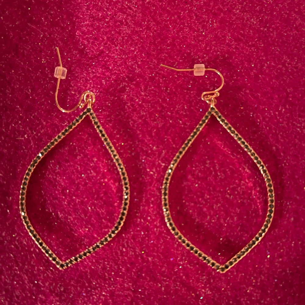 Earrings costume jewelry!